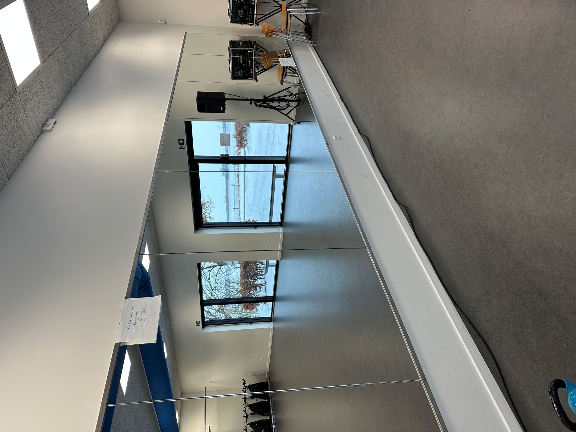 Multisalen 10x10 m spejlvæg